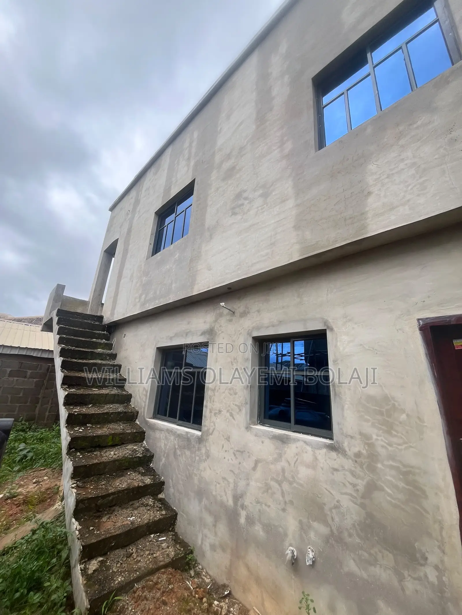 5bdrm Apartment in Ado-Odo/Ota for sale