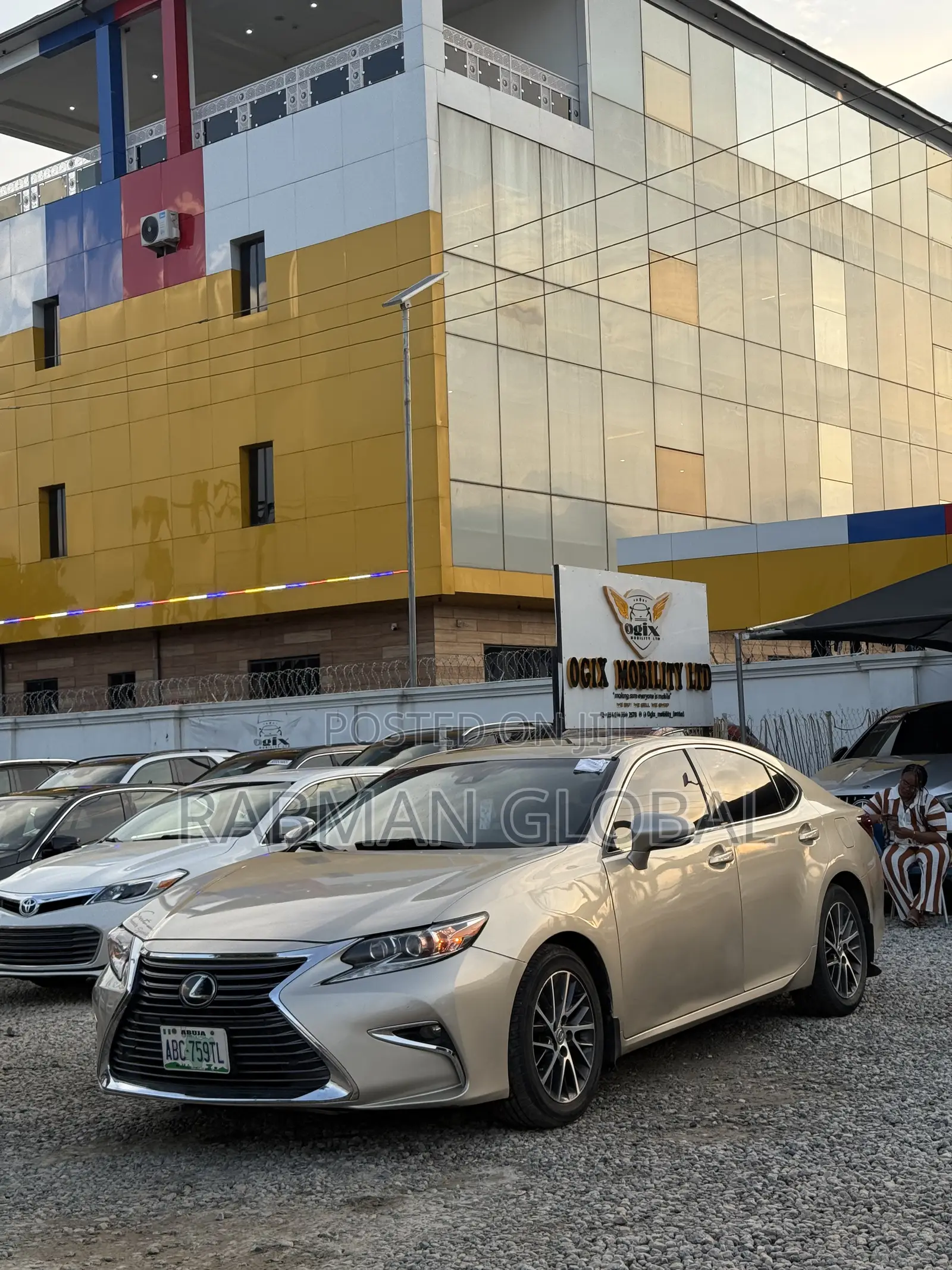 Lexus ES 350 FWD 2016 Gold