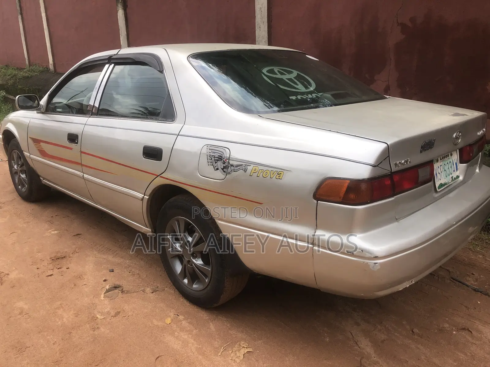 Toyota Camry 2000 Beige