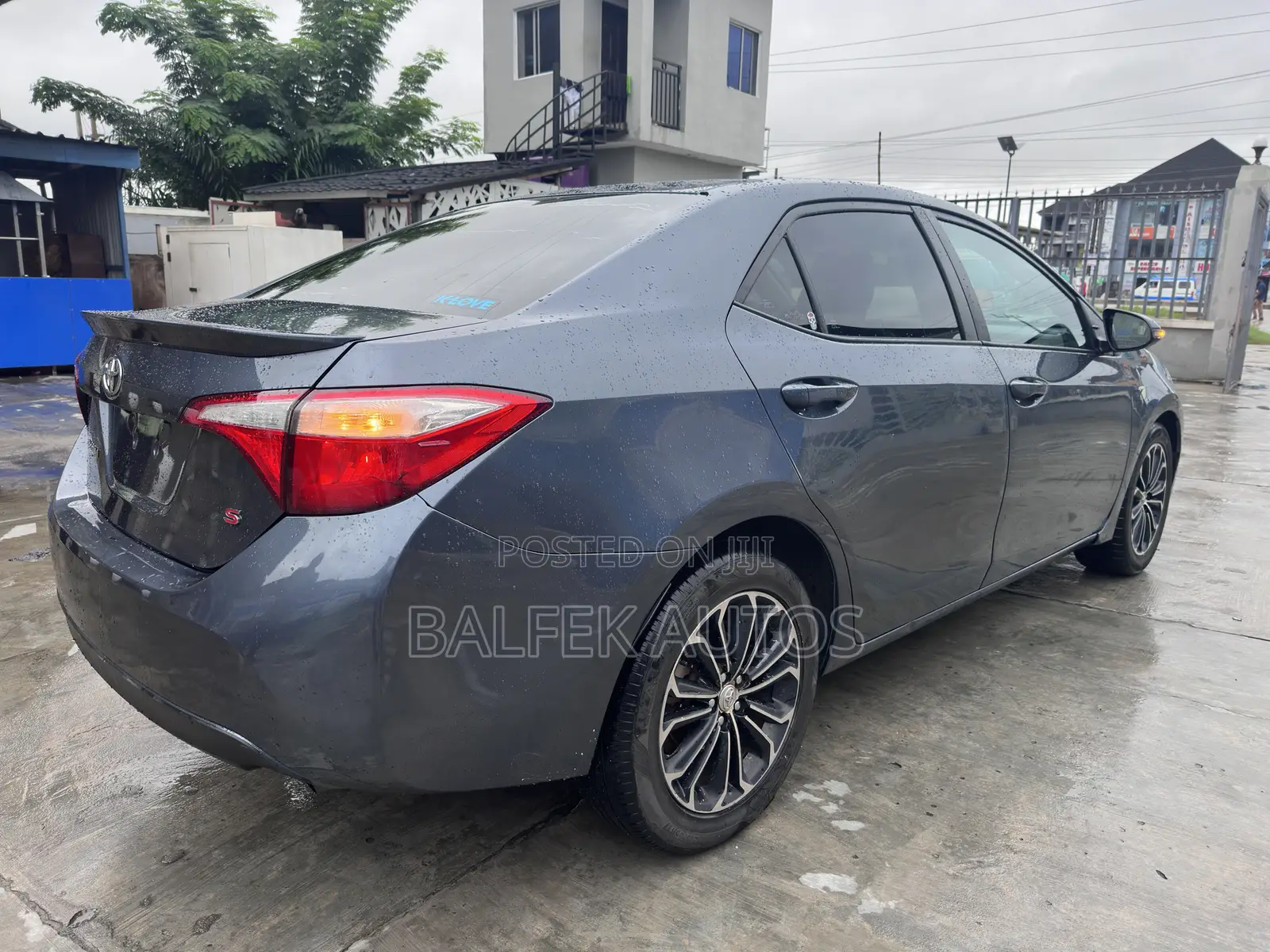 Toyota Corolla 2016 Blue