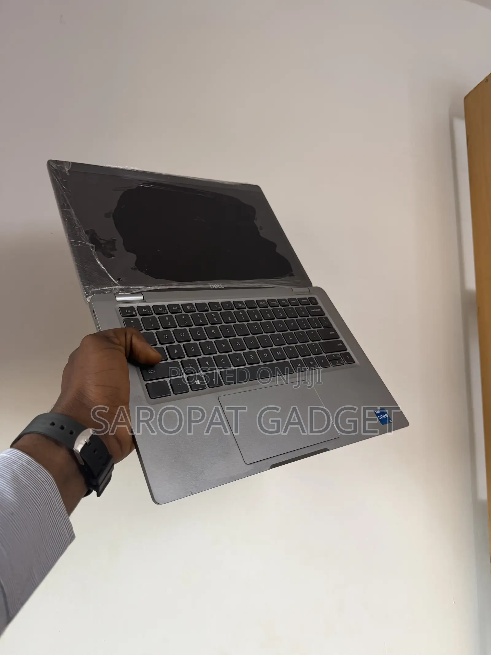 Laptop Dell Latitude 5320 16GB Intel Core i7 SSD 256GB