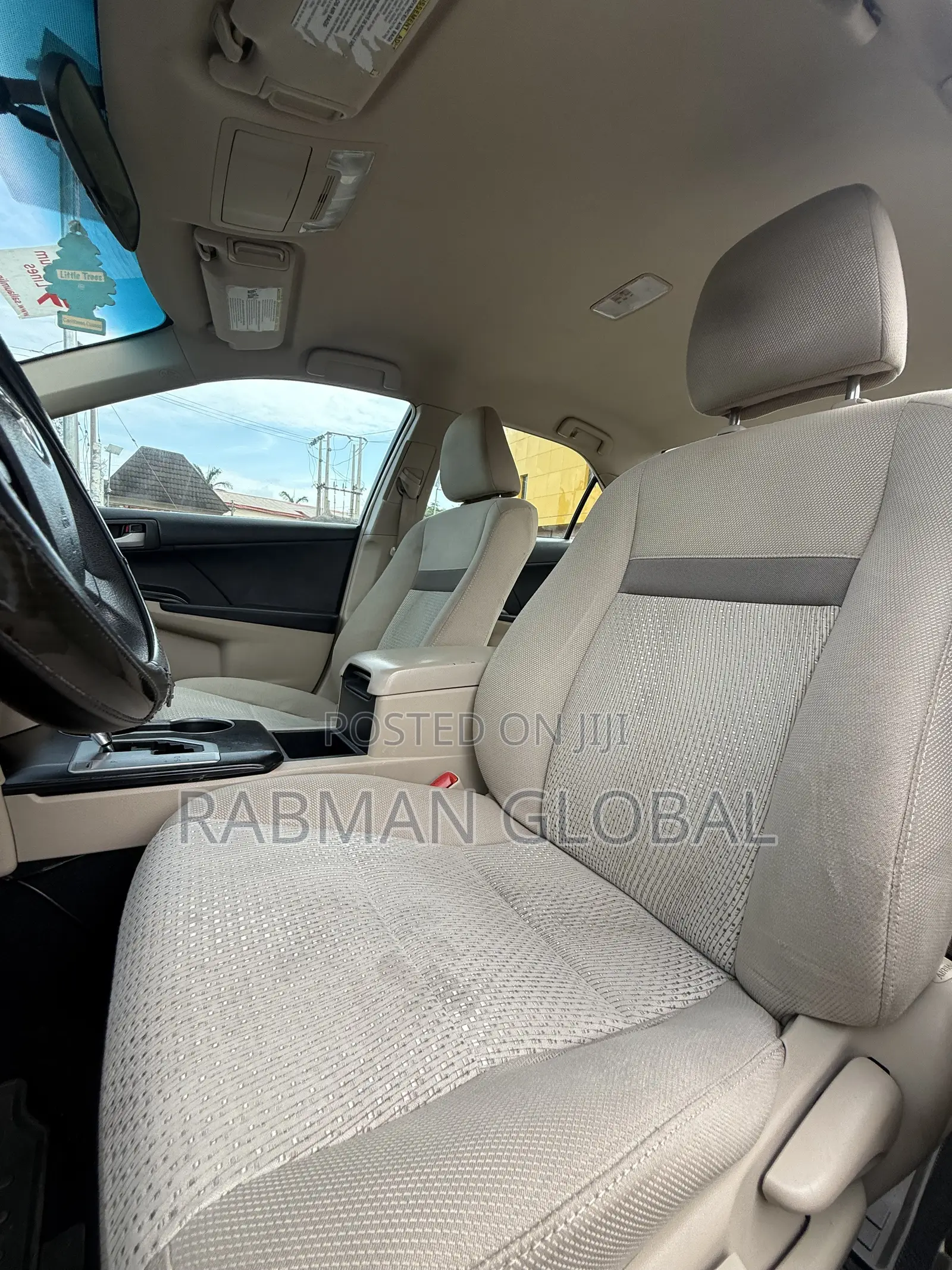 Toyota Camry LE 4dr Sedan (2.5L 4cyl 6A) 2013 White