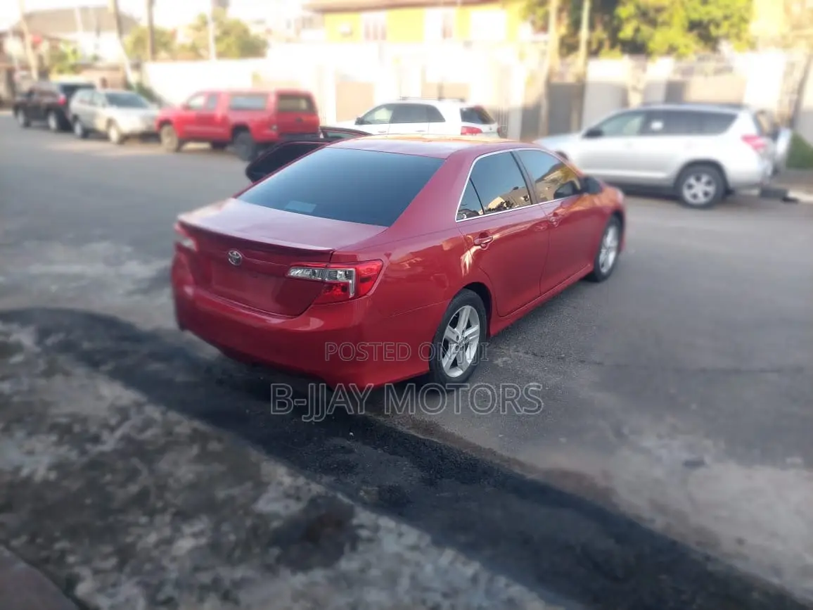 Toyota Camry LE 4dr Sedan (2.5L 4cyl 6A) 2014 Burgundy