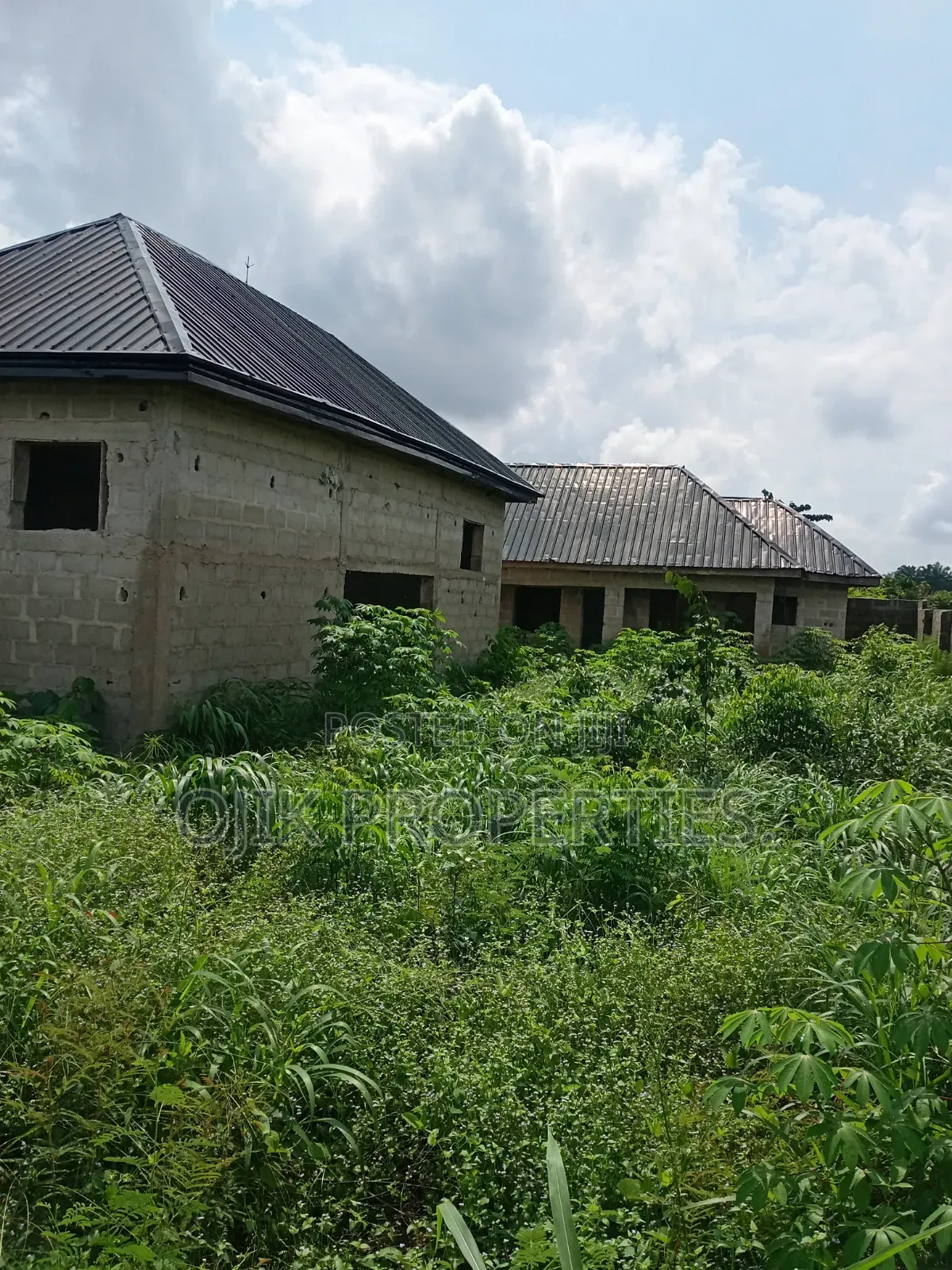 6bdrm House in Ojik Properties, Owerri for sale