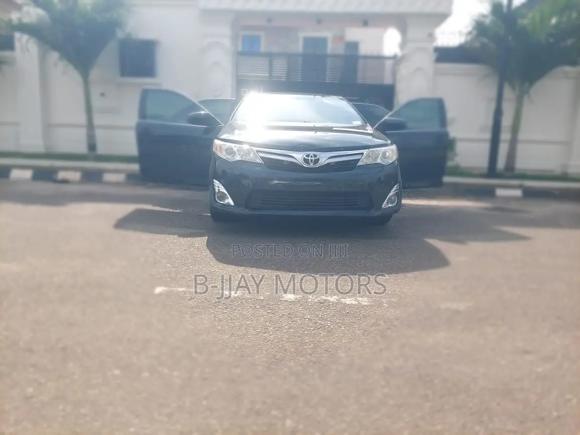 Toyota Camry LE 4dr Sedan (2.5L 4cyl 6A) 2013 Black