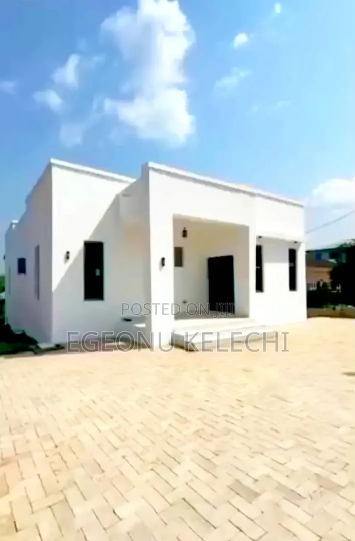 3bdrm Bungalow in Obafemi-Owode for sale