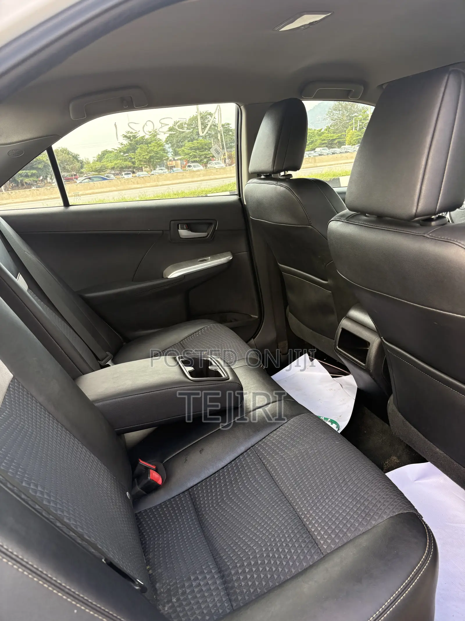 Toyota Camry SE 4dr Sedan (2.5L 4cyl 6A) 2014 White