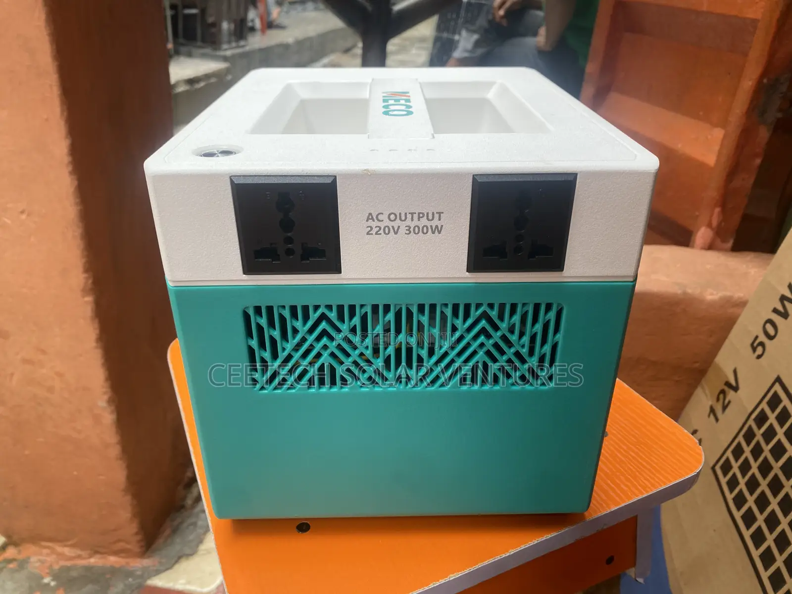 Meco 300/1kwh Solar Generator