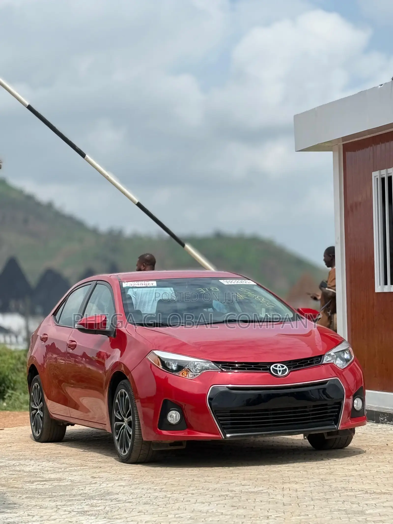 Toyota Corolla S 4dr Sedan (1.8L 4cyl CVT) 2016 Red
