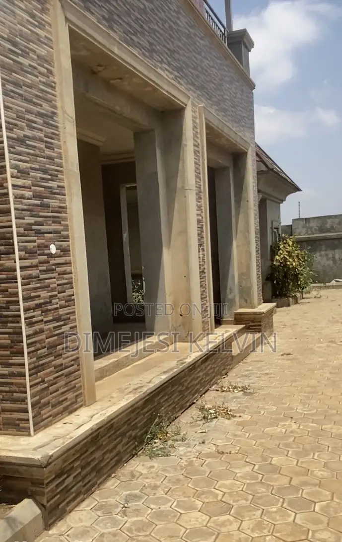 Furnished 5bdrm Duplex in Lokogoma for sale