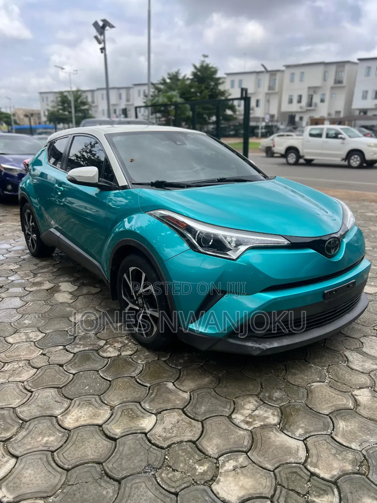Toyota C-HR XLE FWD Sport Utility (2.0L 4cyl 2AM) 2018 Green