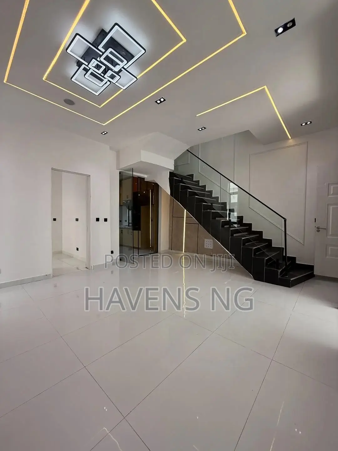 4bdrm Duplex in Ikota for sale