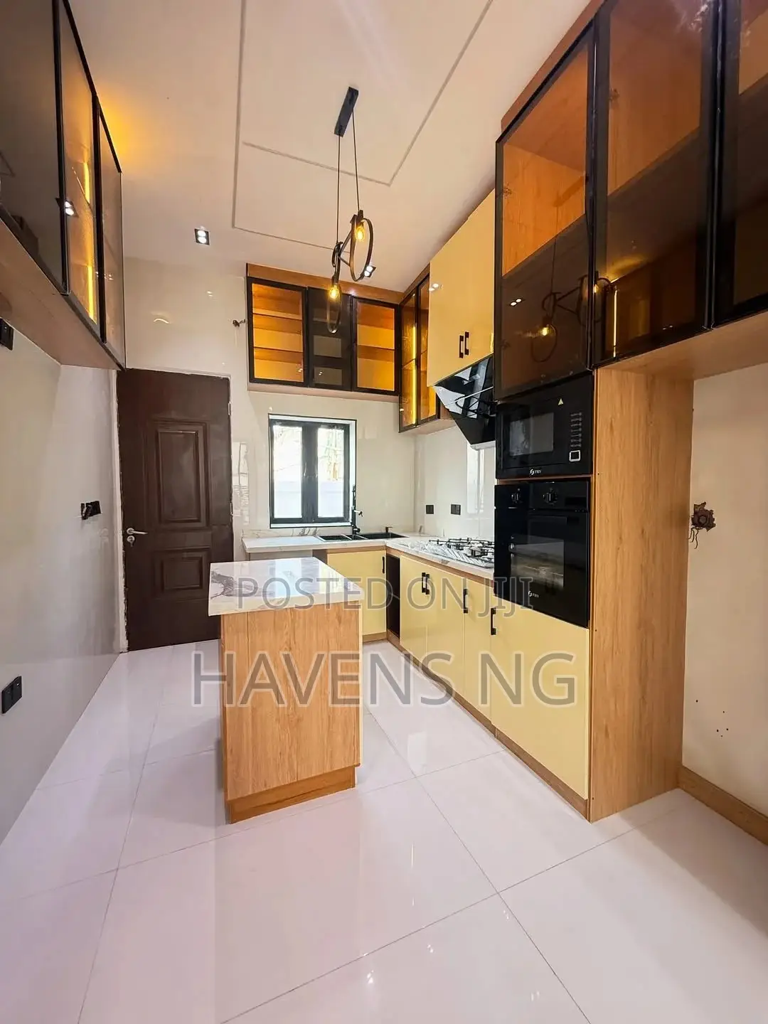 4bdrm Duplex in Ikota for sale