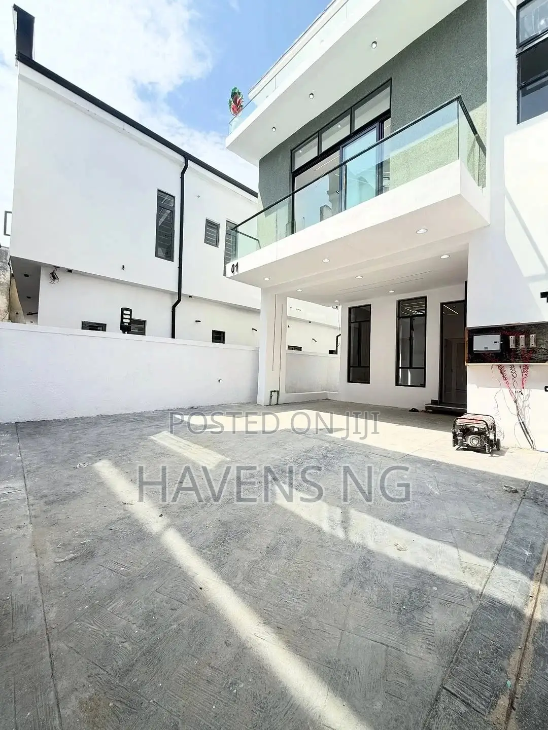 4bdrm Duplex in Ikota for sale