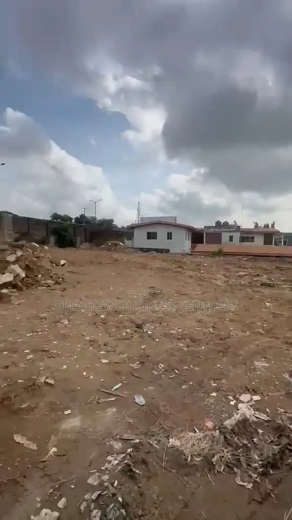 Exciting 2 Plots of Land in a Commercial Area