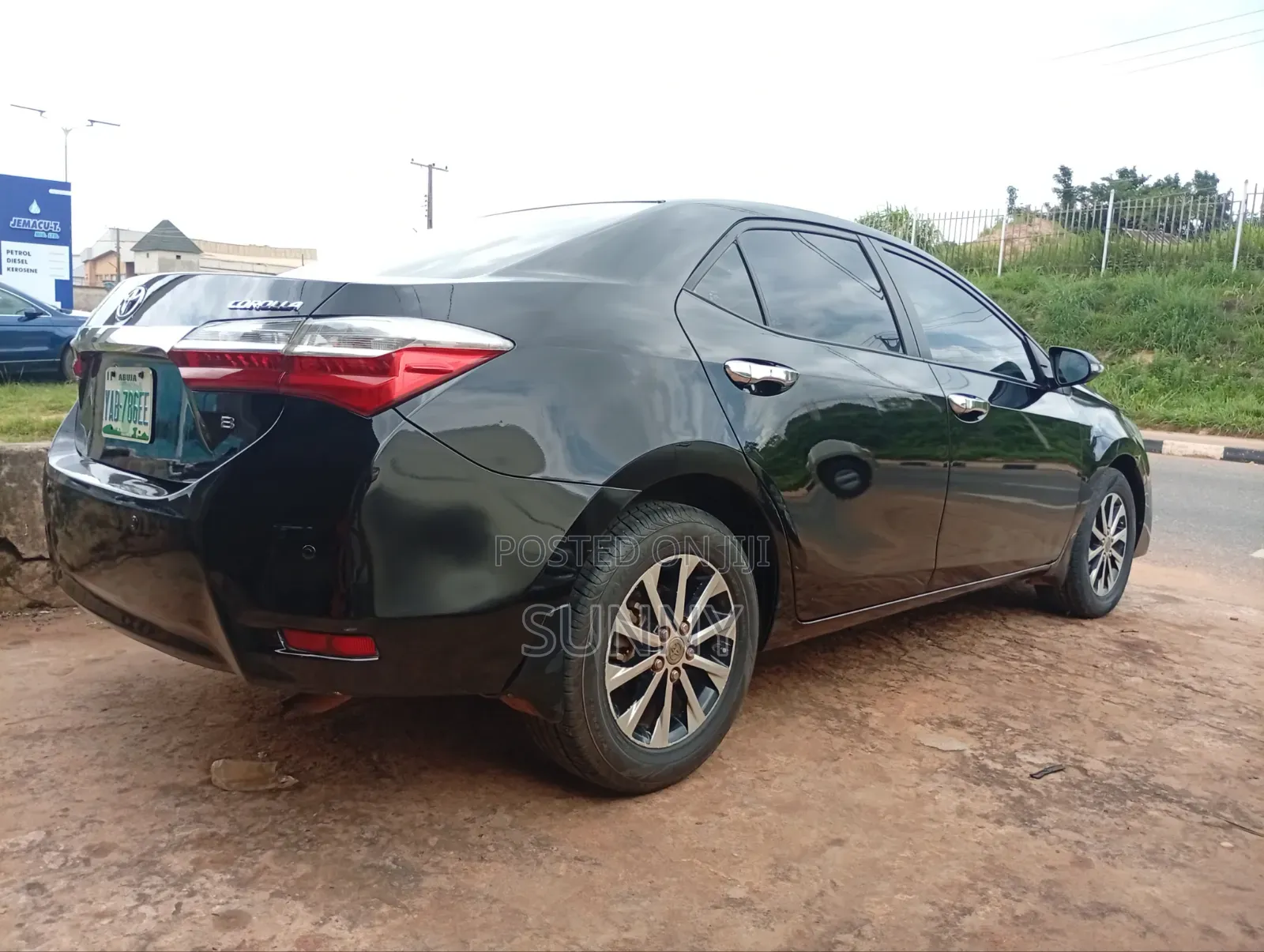 Toyota Corolla LE Eco Plus 4dr Sedan (1.8L 4cyl CVT) 2016 Black