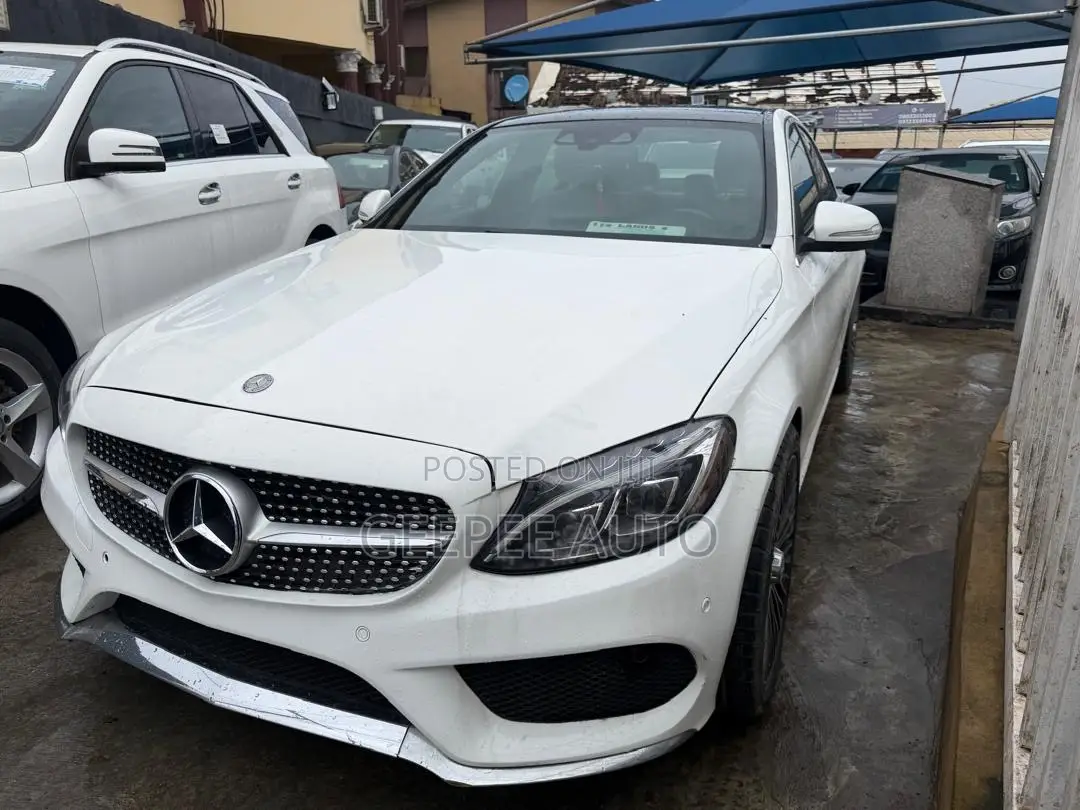 Mercedes-Benz C400 4Matic AWD Sedan (3.0L V6 7A) 2015 White