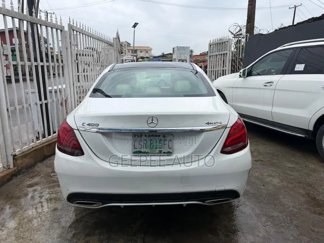 Mercedes-Benz C400 4Matic AWD Sedan (3.0L V6 7A) 2015 White