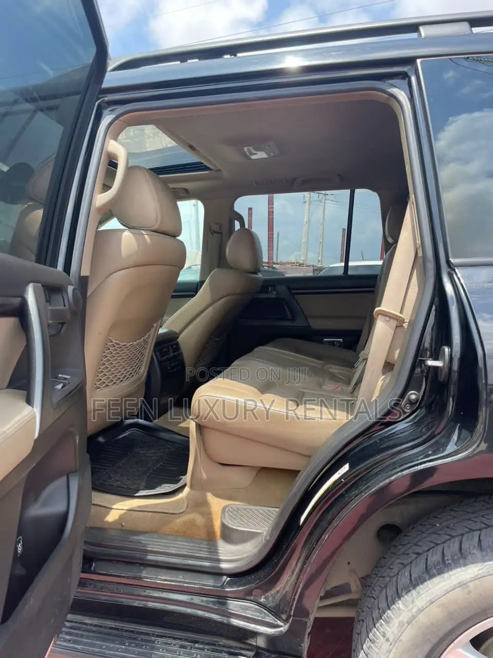 Toyota Land Cruiser V8 for Rent - Car for Hire