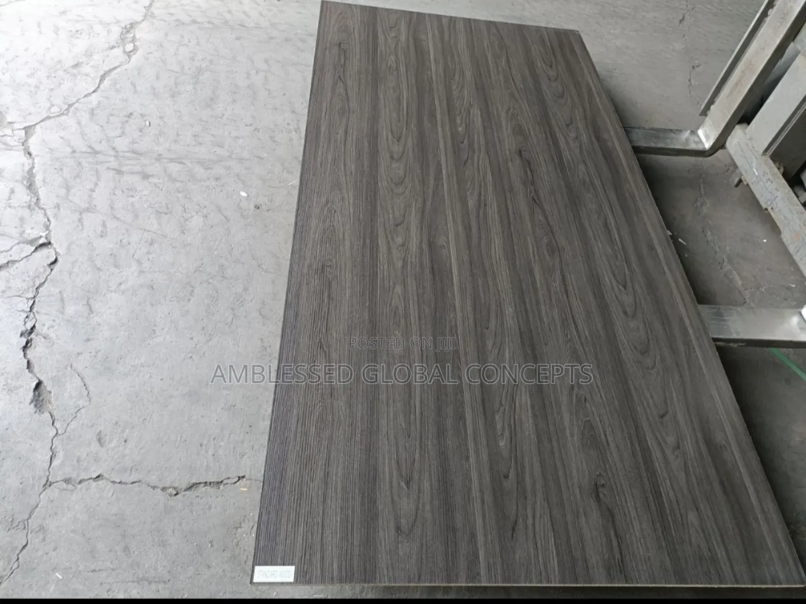 Excutive Plywood Borad