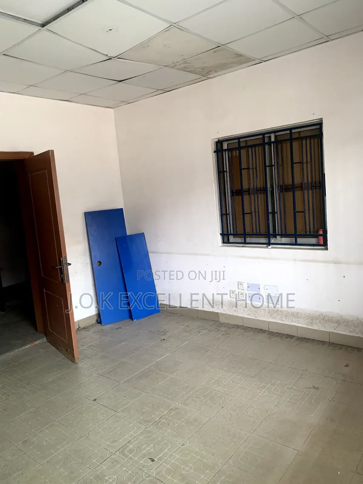 A Self Compound ~300sqm Office Space, Victoria Island, Lagos