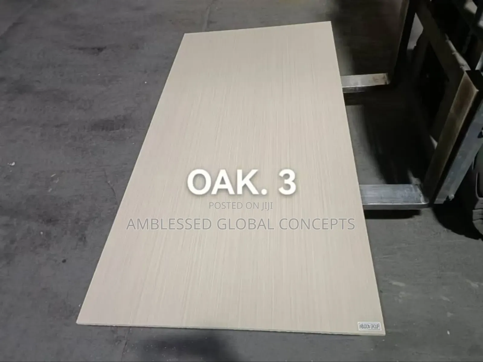 Excutive Glossary Plywood Borad