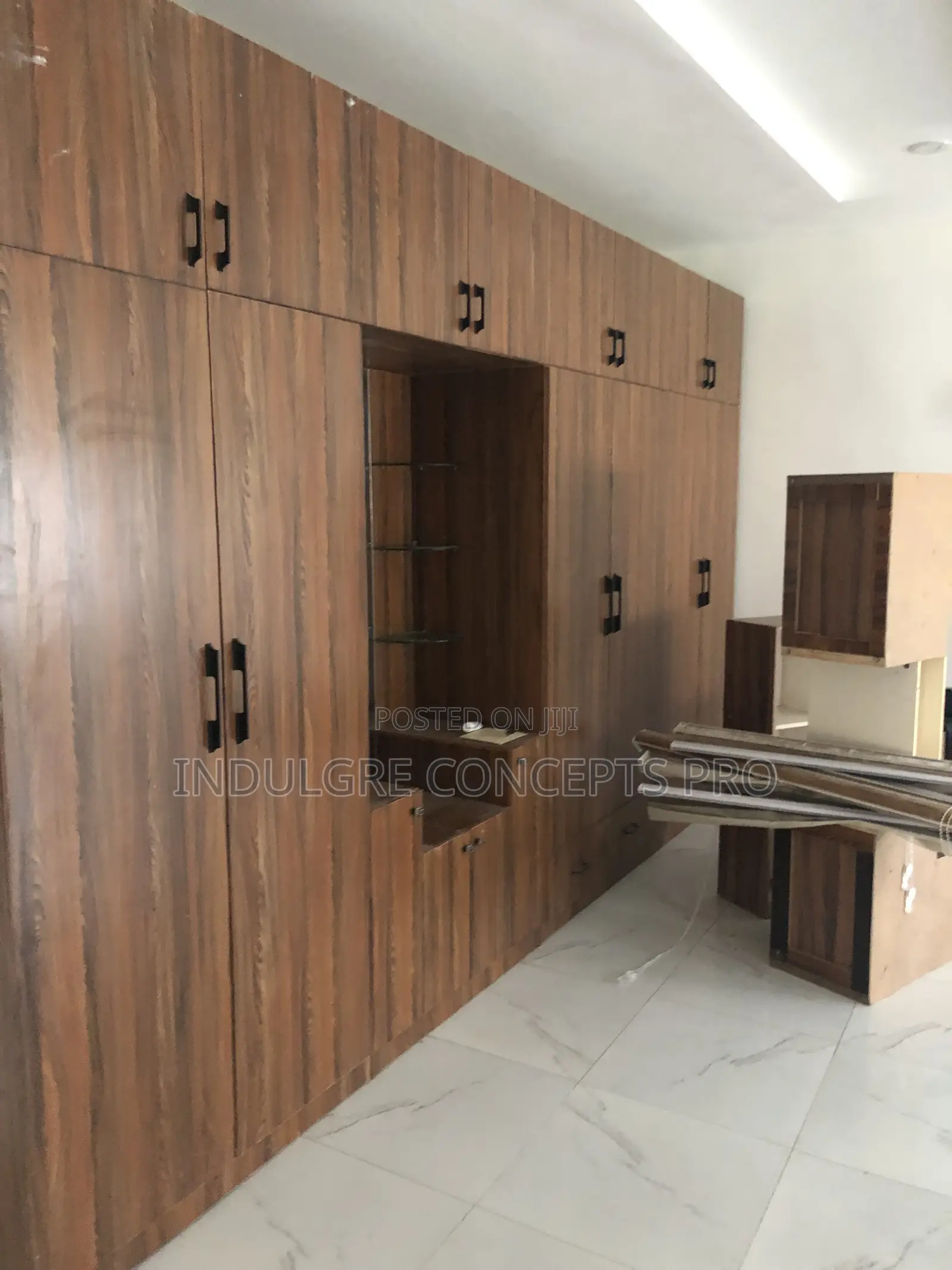 4bdrm Penthouse in Leisure Court, Sabon Lugbe for sale