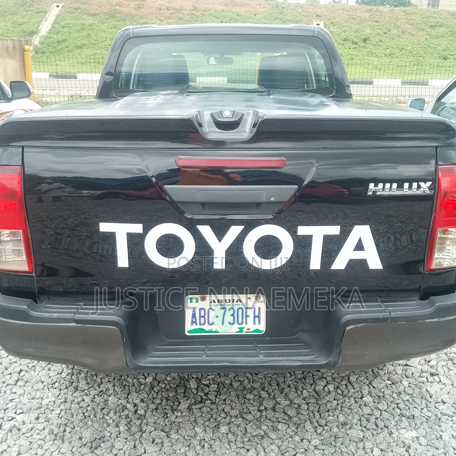 Toyota Hilux 2021 Black
