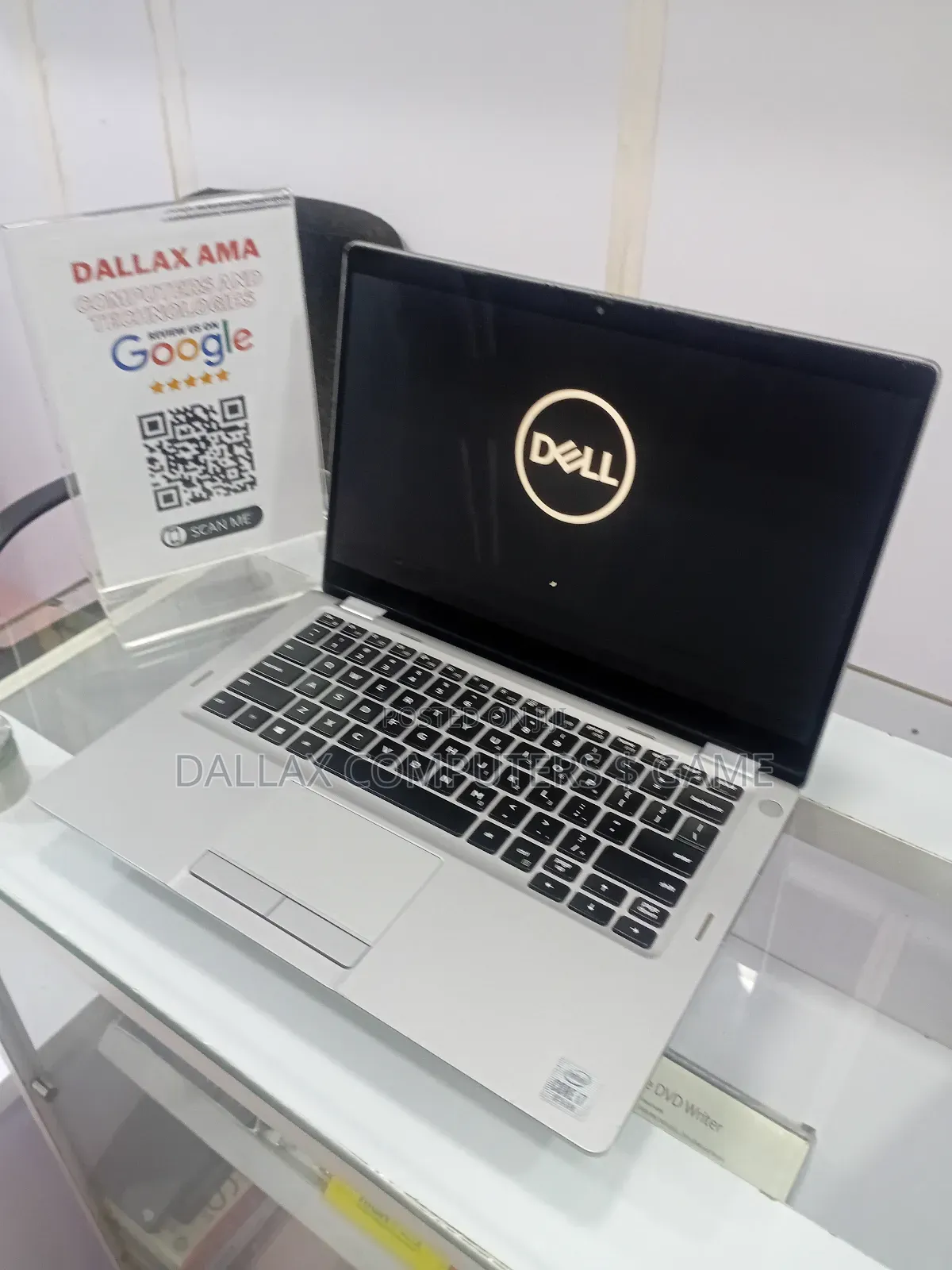 Laptop Dell Latitude 5310 2-in-1 16GB Intel Core i7 SSD 512GB