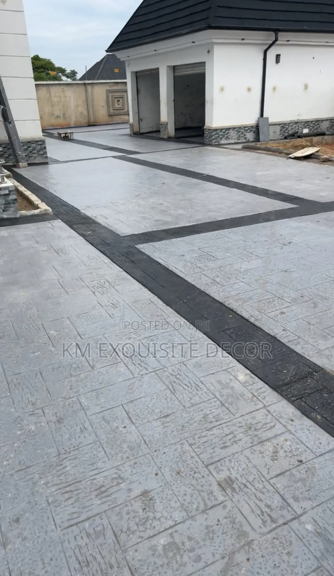 Black Strip Concrete in Lagos