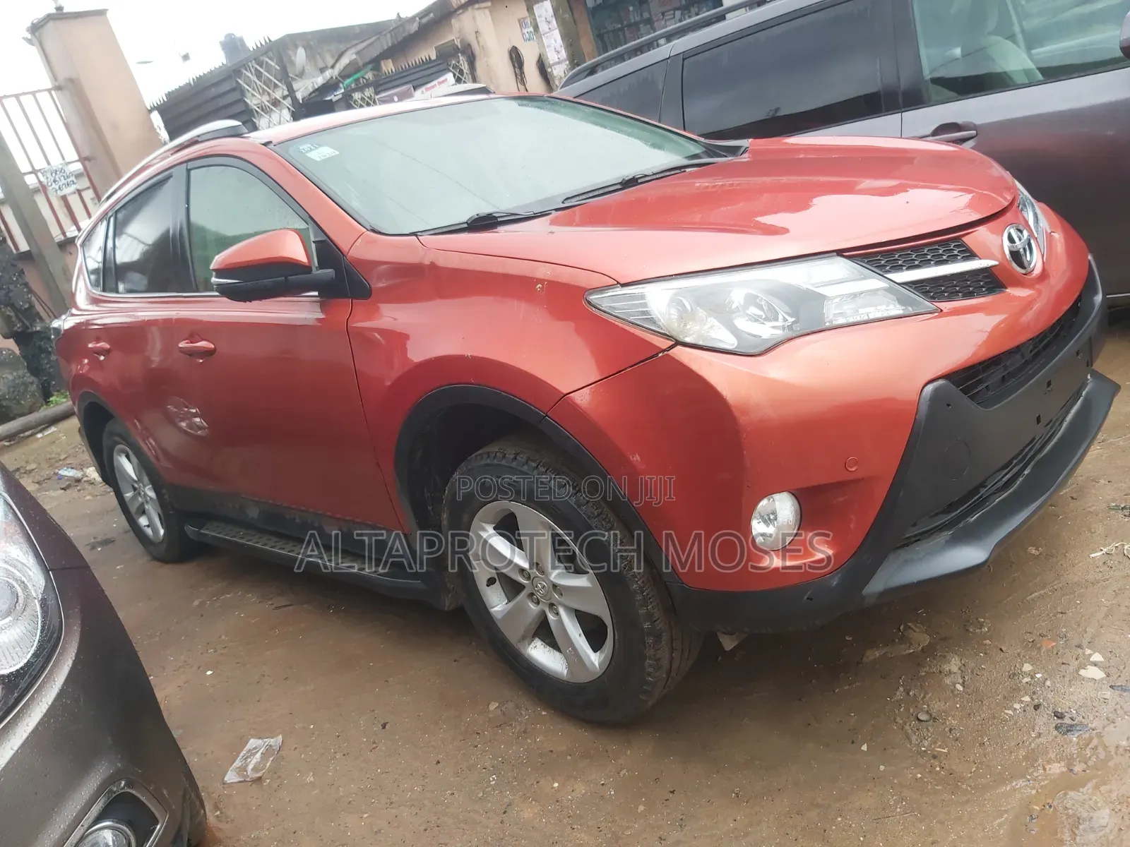 Toyota RAV4 2014 Orange