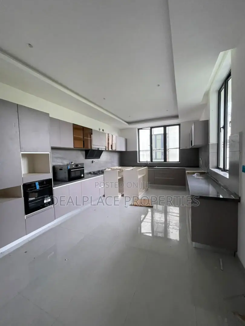 6bdrm Duplex in Banana Island Estate for sale