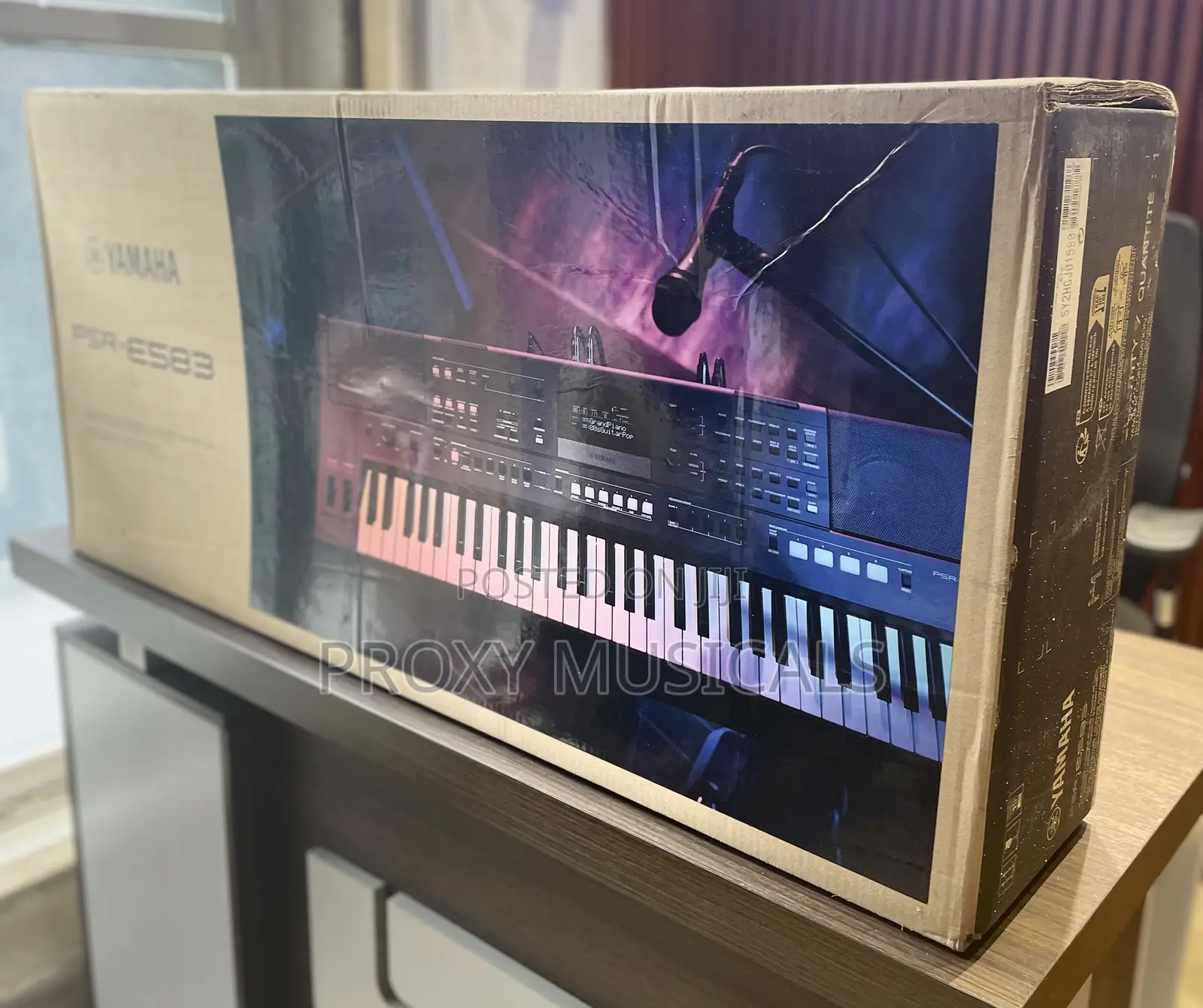 PSR -E583 Yamaha Piano Complete 61 Keys Synthesizer Workstation