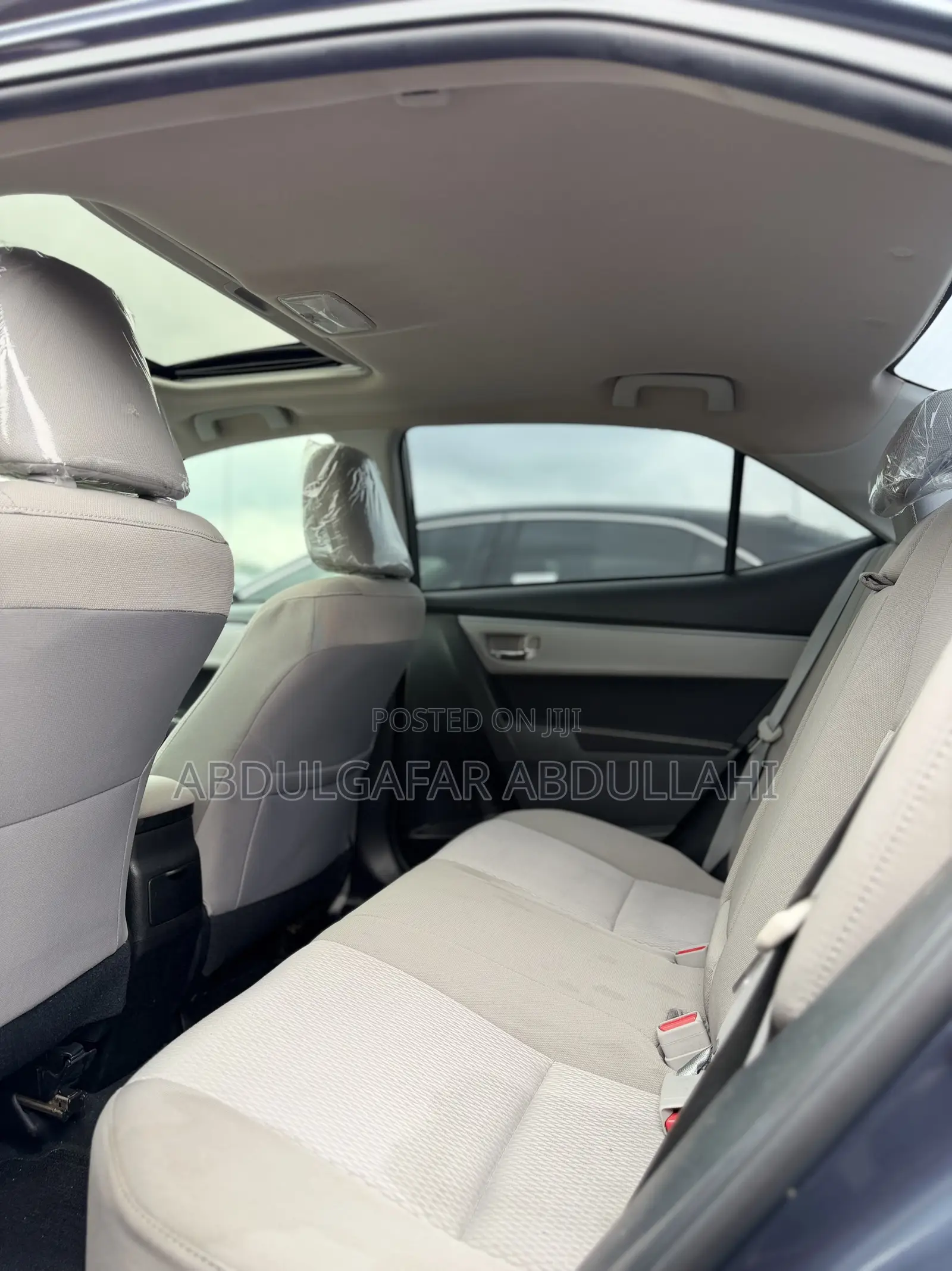 Toyota Corolla LE Premium 4dr Sedan (1.8L 4cyl CVT) 2015 Gray