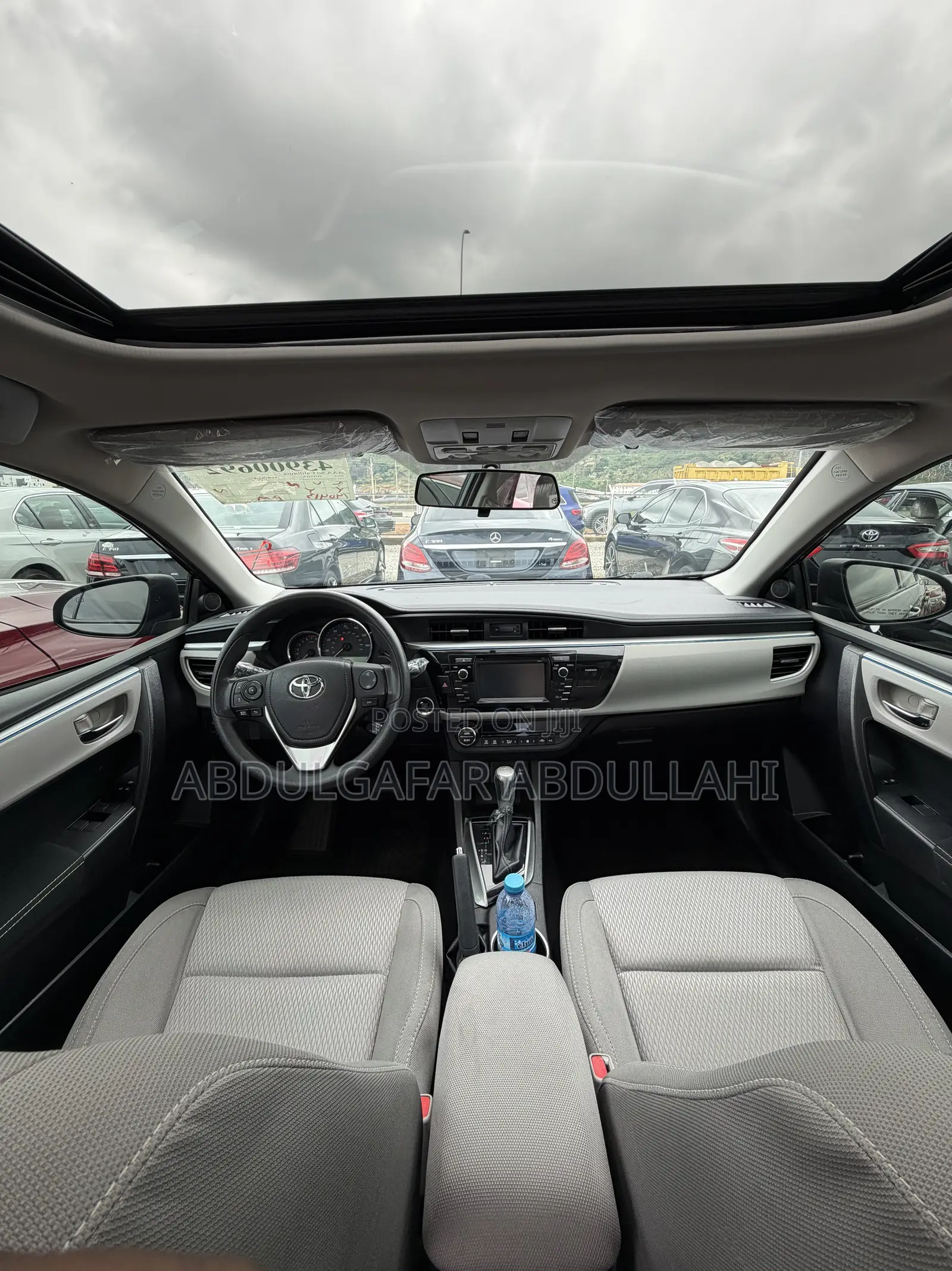 Toyota Corolla LE Premium 4dr Sedan (1.8L 4cyl CVT) 2015 Gray