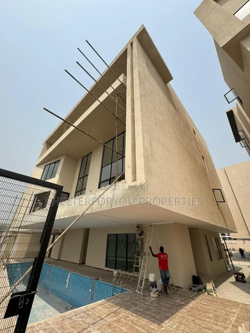 6bdrm House in Banana Island for sale