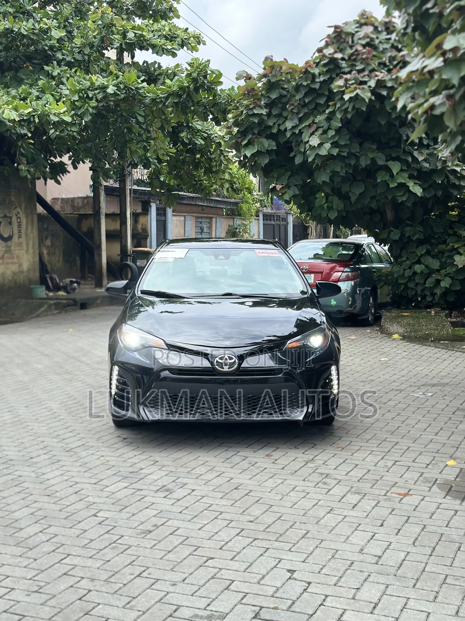 Toyota Corolla LE Eco (1.8L 4cyl 2A) 2018 Black