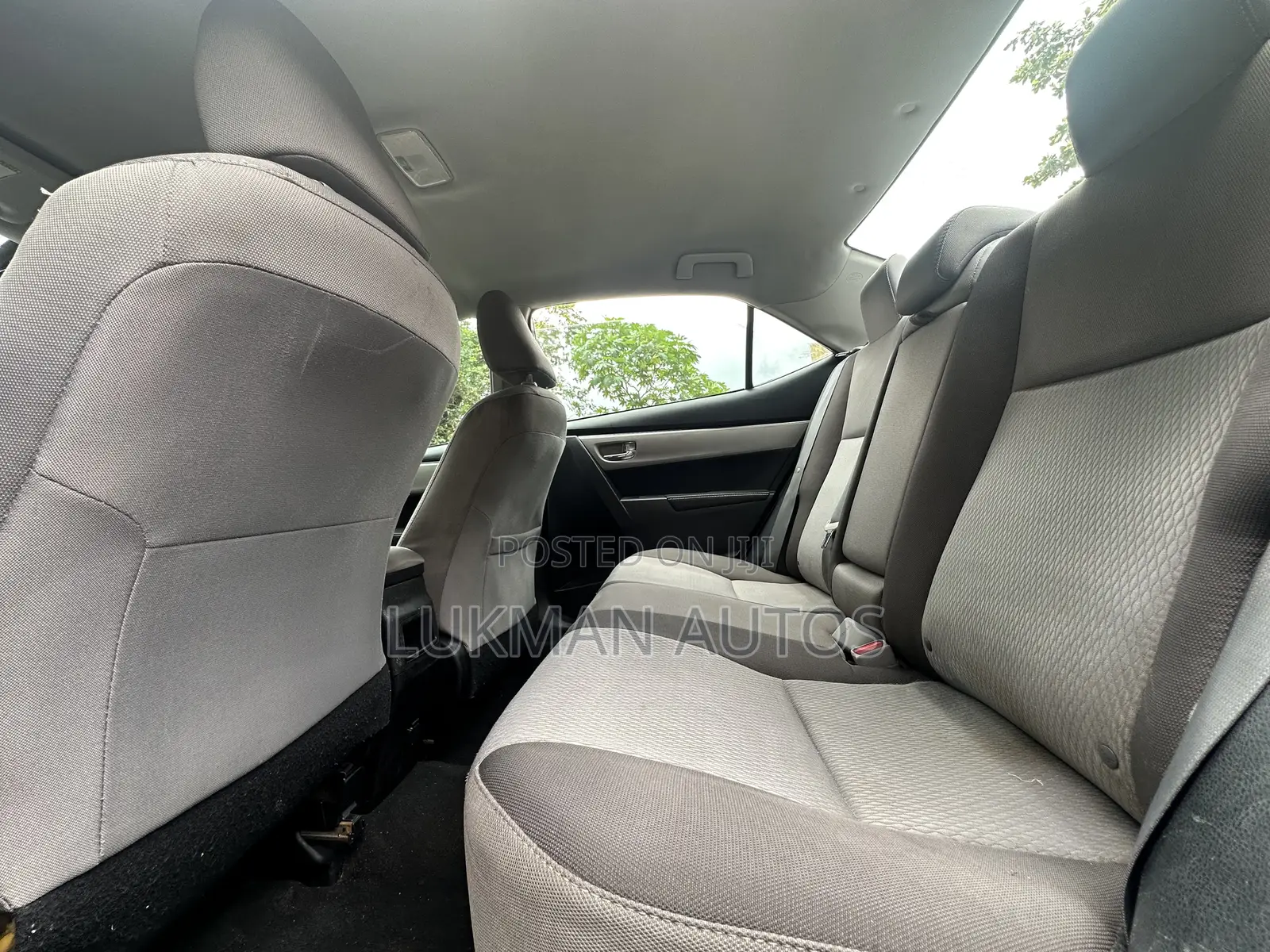 Toyota Corolla LE Eco (1.8L 4cyl 2A) 2018 Black