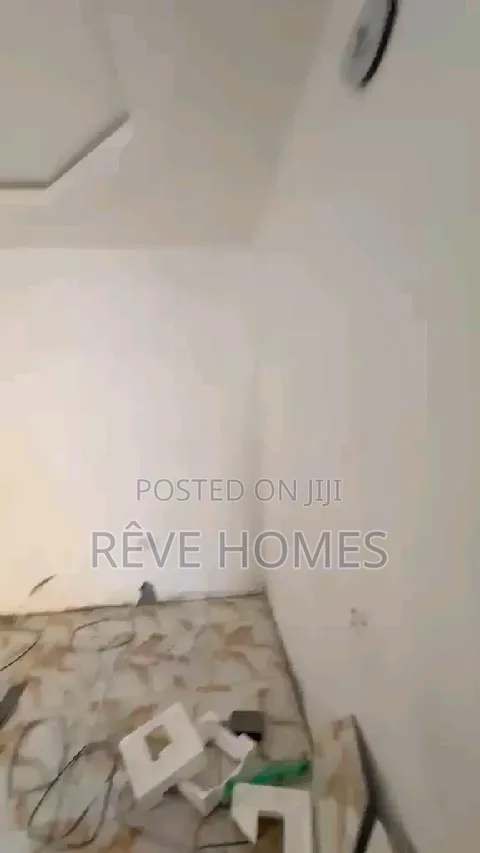 1bdrm Block of Flats in Phase 2 for rent