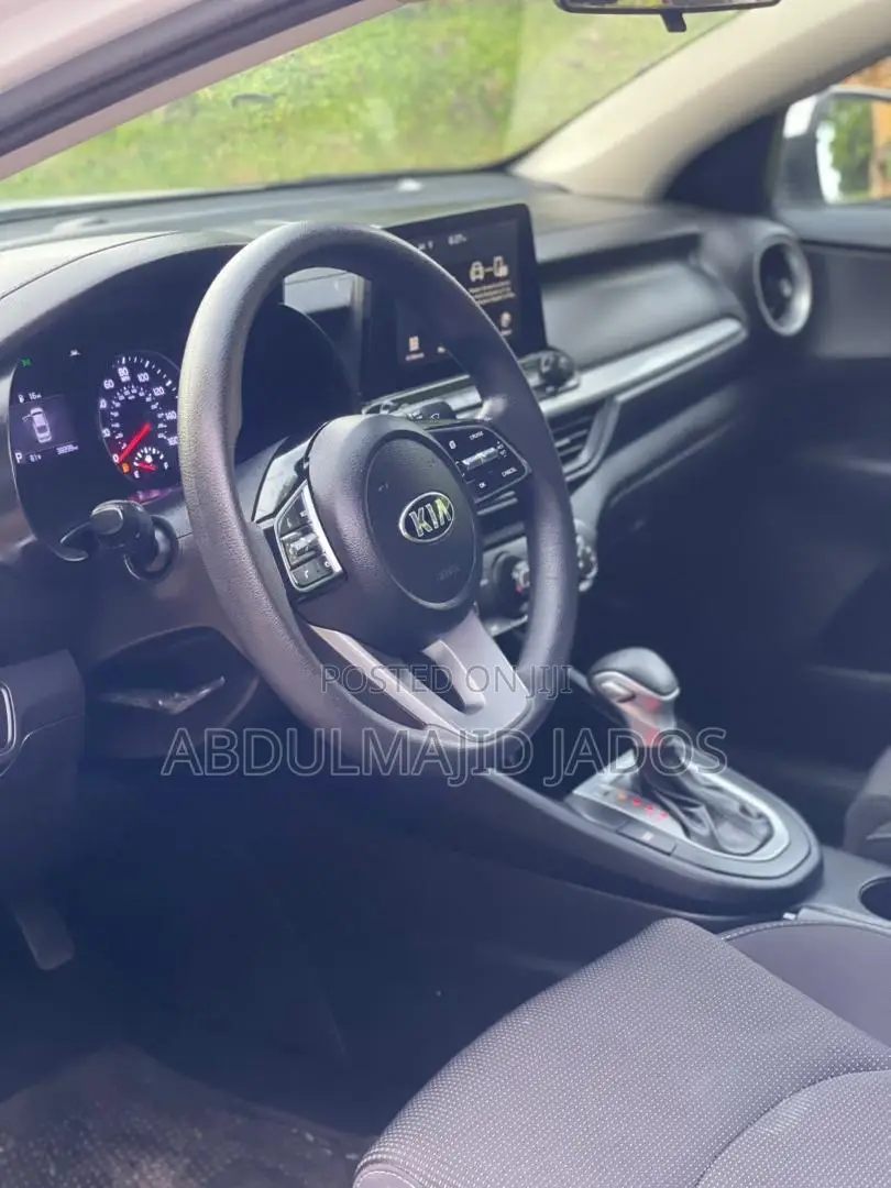 Kia Forte 2022 White