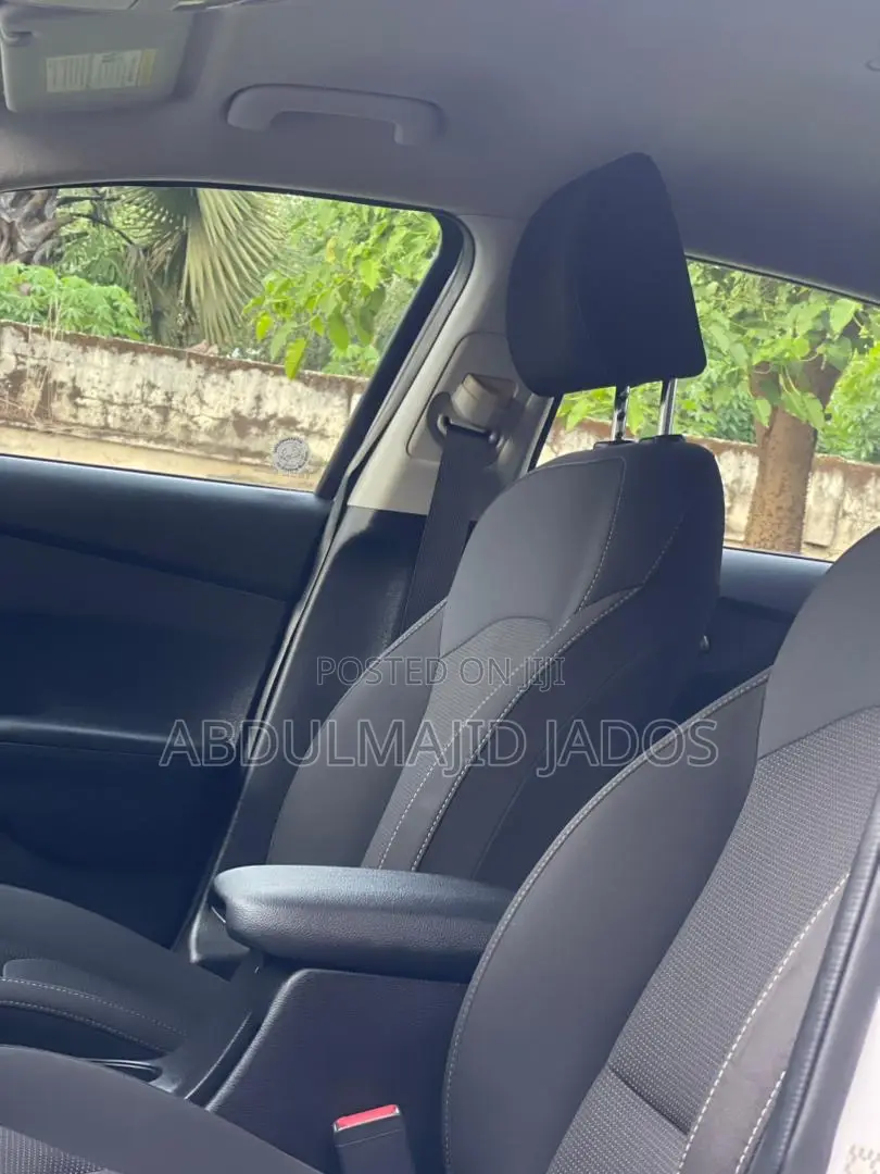 Kia Forte 2022 White