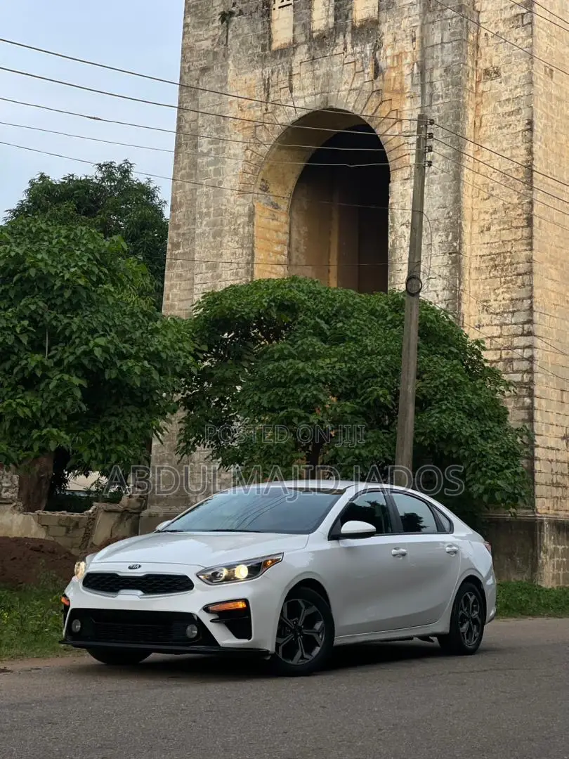 Kia Forte 2022 White