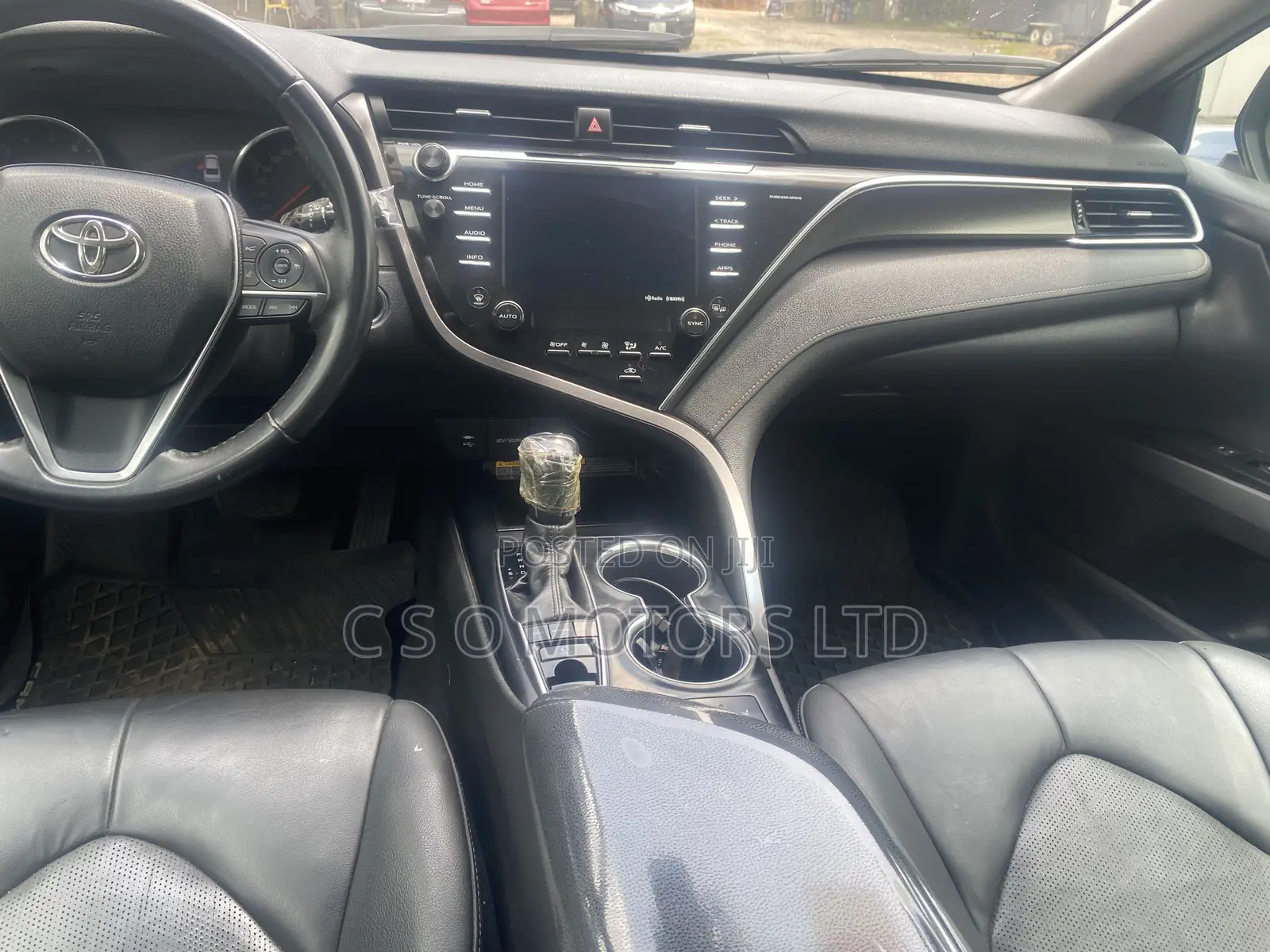 Toyota Camry XSE 4dr Sedan (2.5L 4cyl 6A) 2017 White