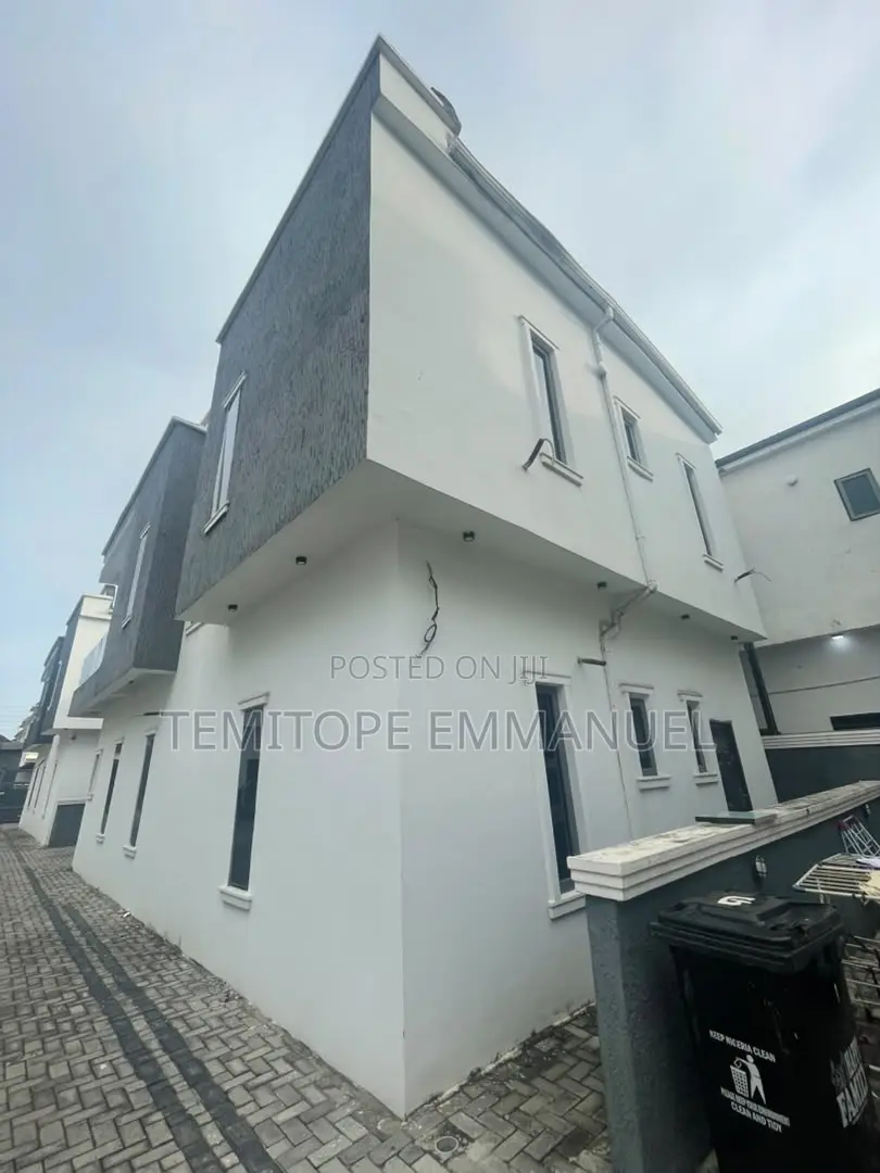 Furnished 4bdrm Duplex in Lekki for sale