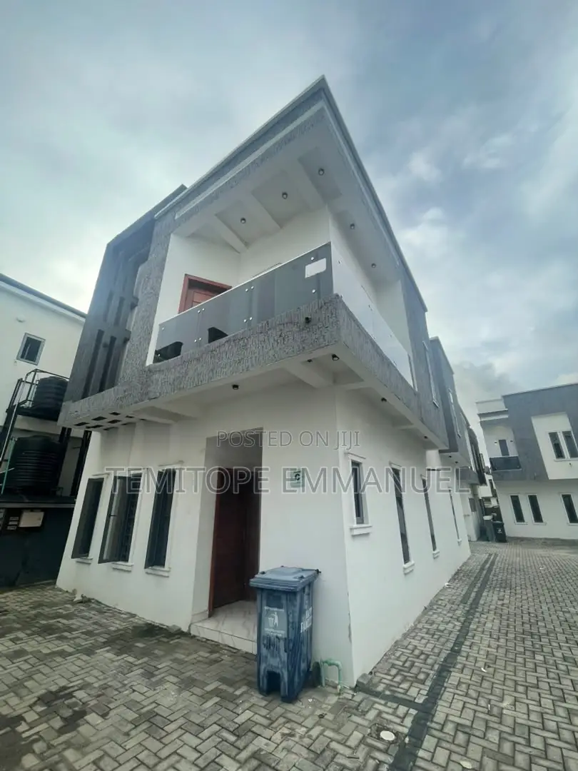 Furnished 4bdrm Duplex in Lekki for sale