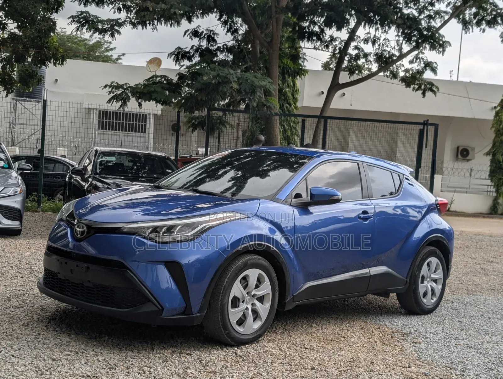 Toyota C-HR 2020 Blue