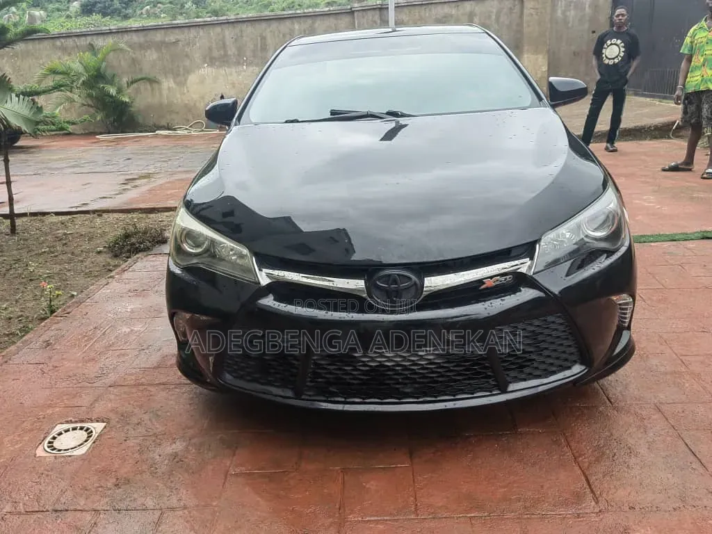 Toyota Camry 2016 Black