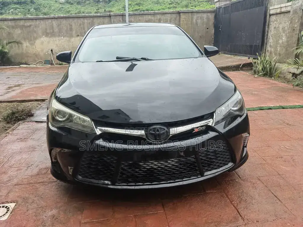 Toyota Camry 2016 Black