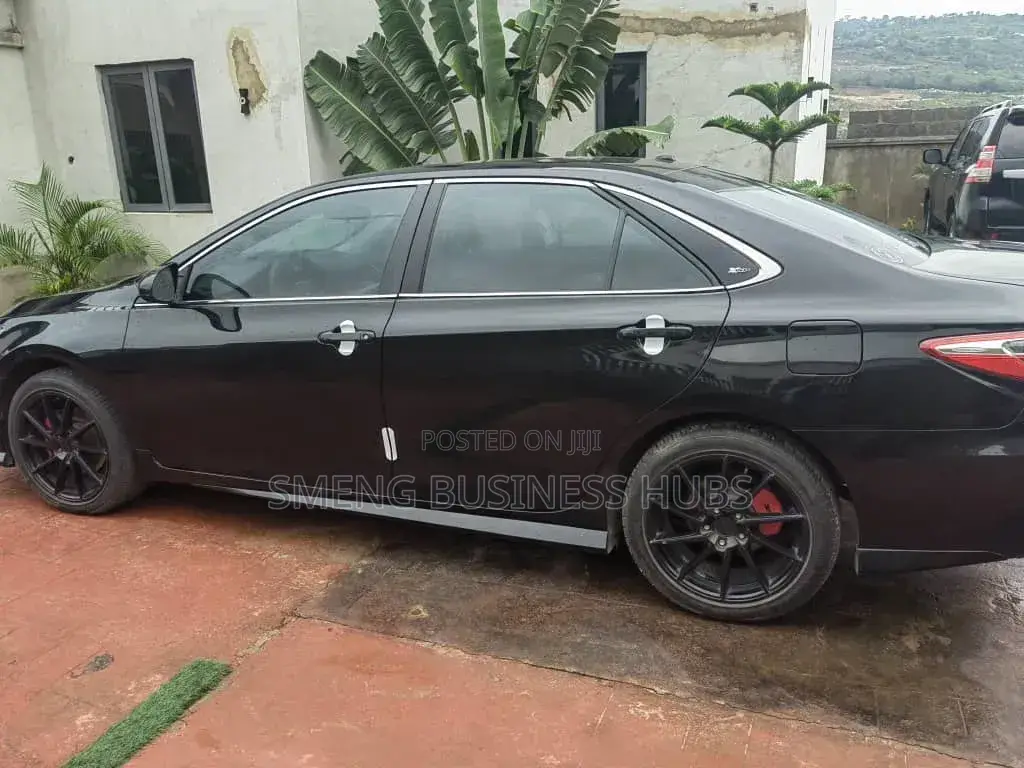 Toyota Camry 2016 Black