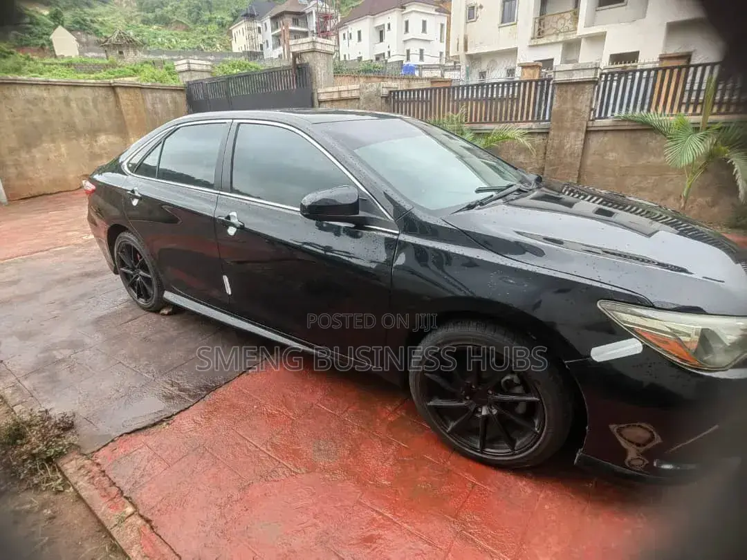 Toyota Camry 2016 Black